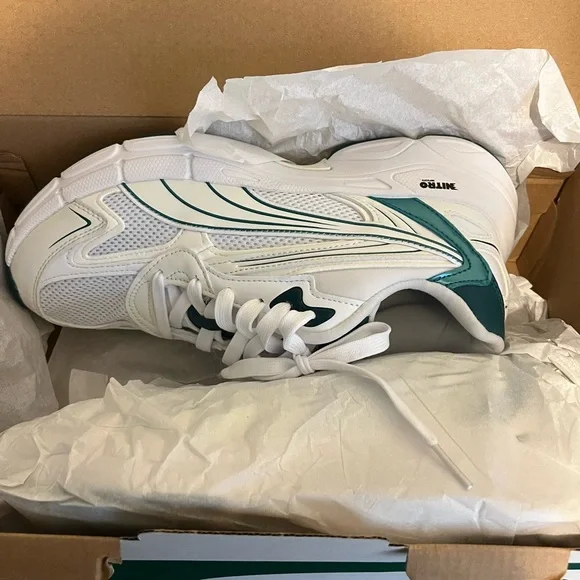 Puma Teveris Nitro Metallic Sneakers BNWT beautiful green color sz 10 - Picture 6 of 7